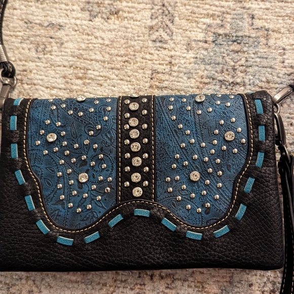 American Bling Western Cross bag and wristlet NWOT - Picture 9 of 13